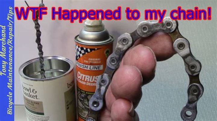 Can I soak my chain in degreaser?