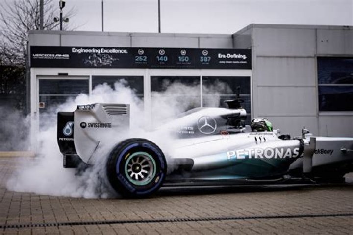 How many G's are in F1?